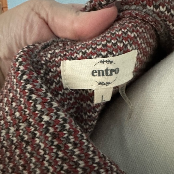 Entro Plaid Sweater - Picture 4 of 5